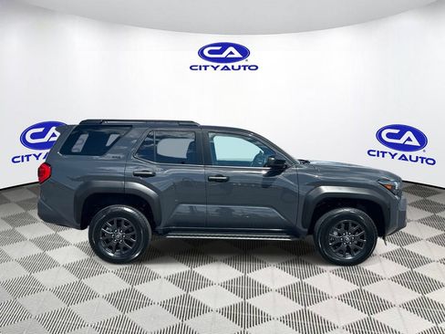 Used 2025 Toyota 4Runner SR5 AWD/4WD image 2
