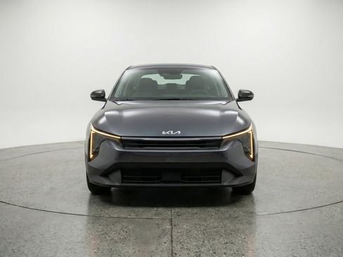 Used 2025 Kia K4 FWD image 2