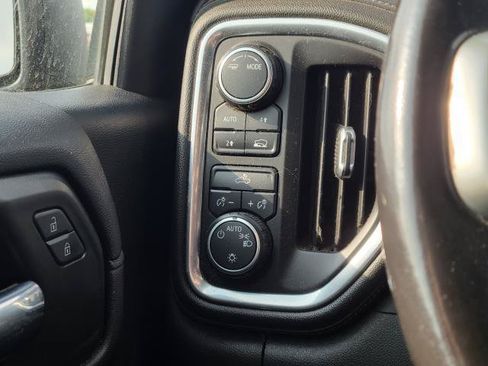 Used 2021 Chevrolet Silverado 1500 LT w/ Convenience Package II AWD/4WD image 12