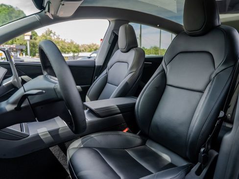 Used 2026 Tesla Model Y AWD image 17