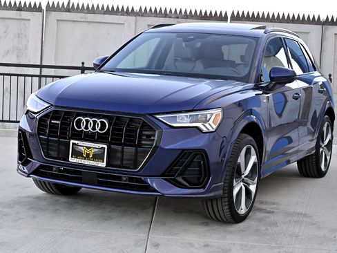 Used 2021 Audi Q3 2.0T Premium Plus w/ Premium Plus Package AWD/4WD image 3