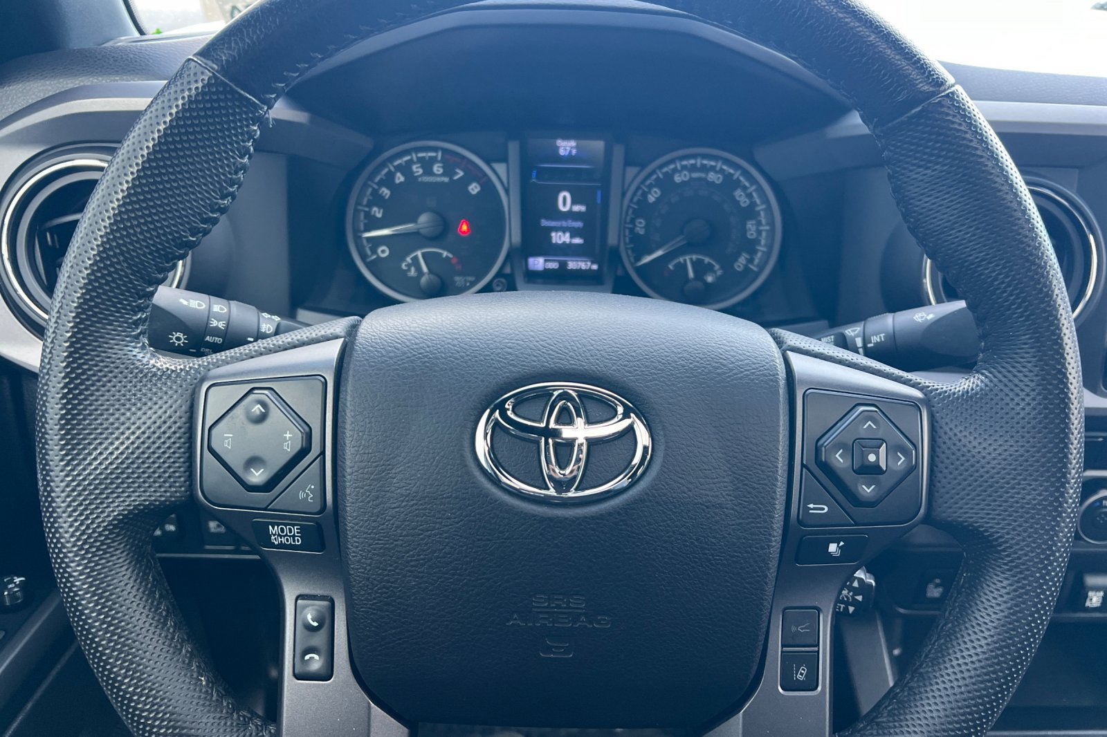 Used 2022 Toyota Tacoma TRD Off-Road AWD/4WD image 27
