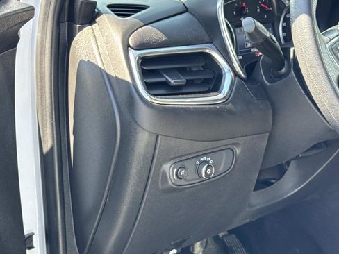Used 2020 Chevrolet Equinox LT FWD image 12