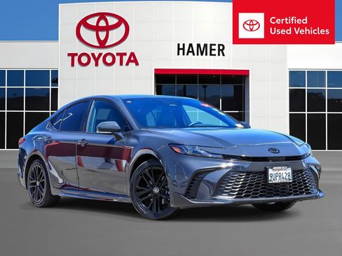 Certified 2025 Toyota Camry SE w/ Convenience Package FWD image 1