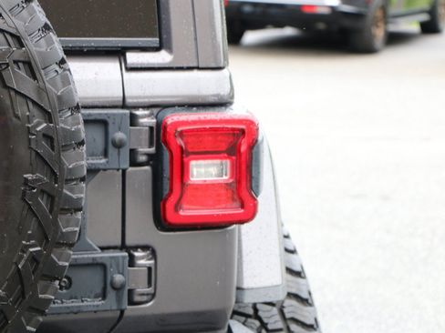 Used 2021 Jeep Wrangler Unlimited Rubicon AWD/4WD image 6