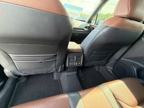 Used 2025 Subaru Forester Touring AWD/4WD image 13