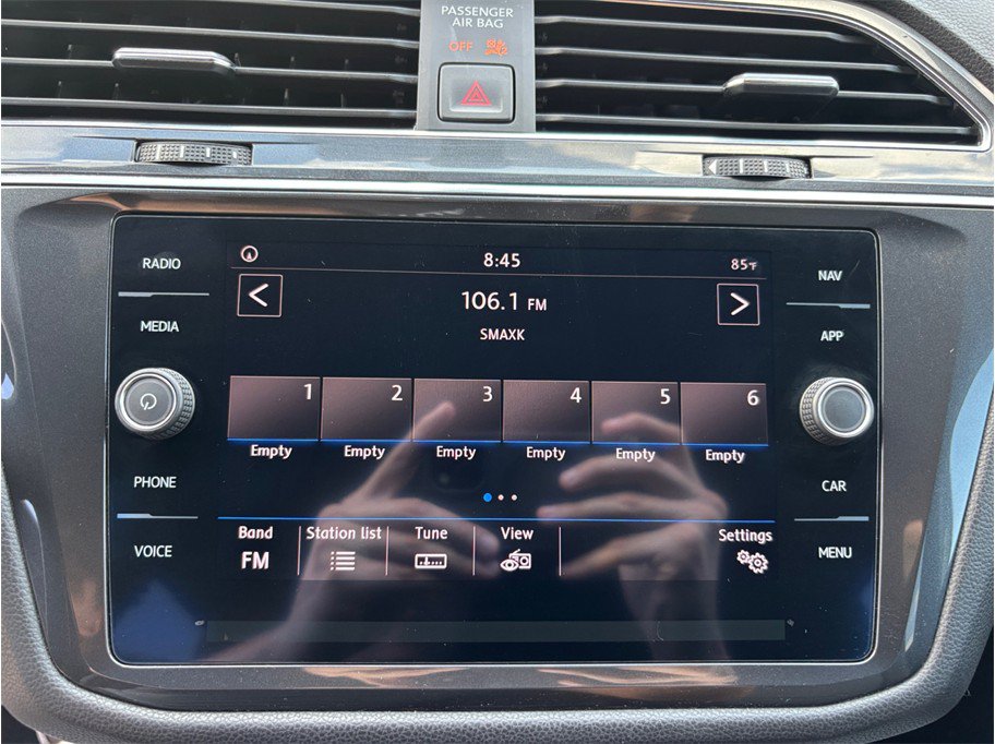 Used 2019 Volkswagen Tiguan SEL Premium R-Line FWD image 27
