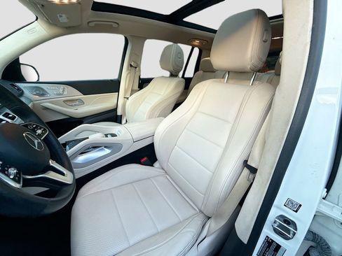 Used 2023 Mercedes-Benz GLS 450 4MATIC image 22