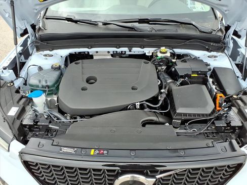 New 2026 Volvo XC40 B5 Ultra w/ Climate Package image 10