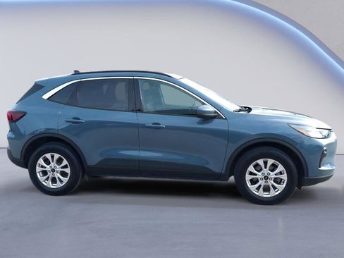 Used 2023 Ford Escape Active w/ Tech Pack #2 image 8