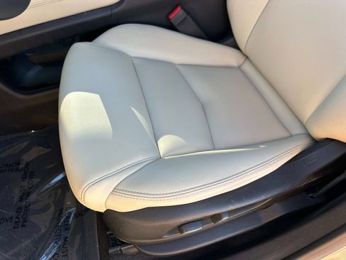 Used 2017 Cadillac XT5 FWD image 22