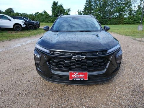 New 2026 Chevrolet Trax LT w/ Midnight Edition FWD image 9