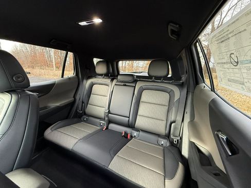 New 2026 Chevrolet Equinox LT image 23