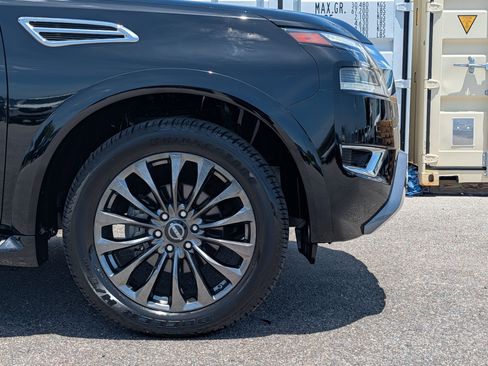 Used 2024 Nissan Armada Platinum w/ Cargo Package AWD/4WD image 11