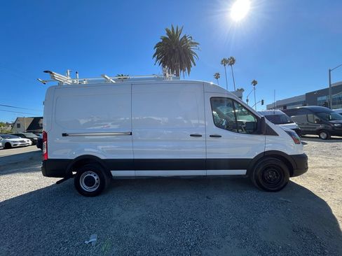 Used 2022 Ford Transit 250 Medium Roof RWD image 4