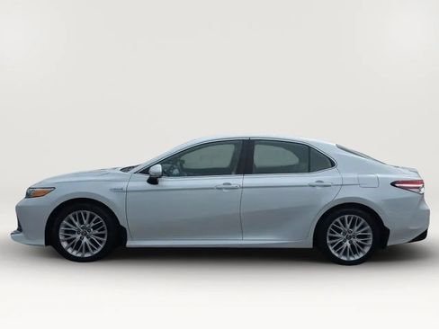 Used 2019 Toyota Camry XLE w/ Driver Assist Package FWD image 5