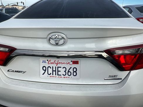 Used 2016 Toyota Camry SE image 22