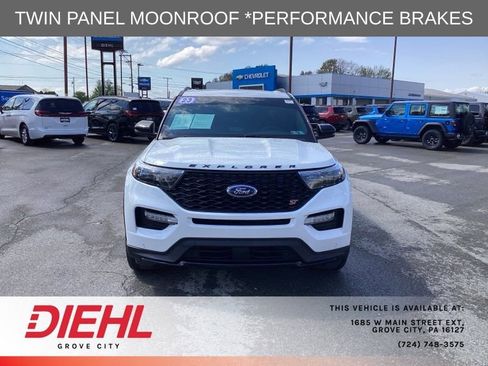 Used 2023 Ford Explorer ST w/ Equipment Group 401A AWD/4WD image 2