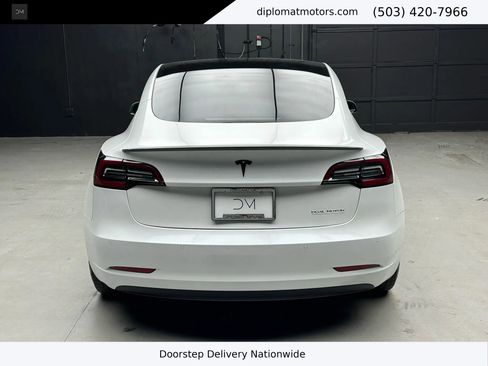 Used 2022 Tesla Model 3 Performance image 5