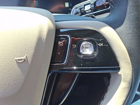 Certified 2025 Lincoln Corsair AWD image 22