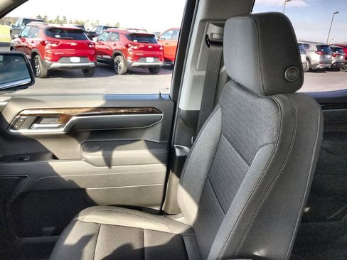 New 2026 GMC Sierra 1500 SLE image 23