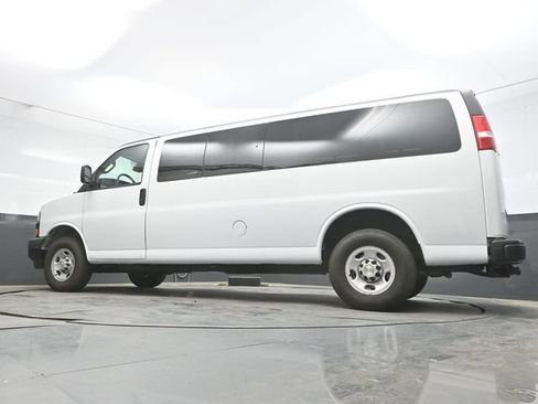 Used 2024 Chevrolet Express 3500 LS RWD image 40
