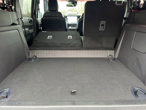 Used 2023 Ford Bronco Badlands image 20