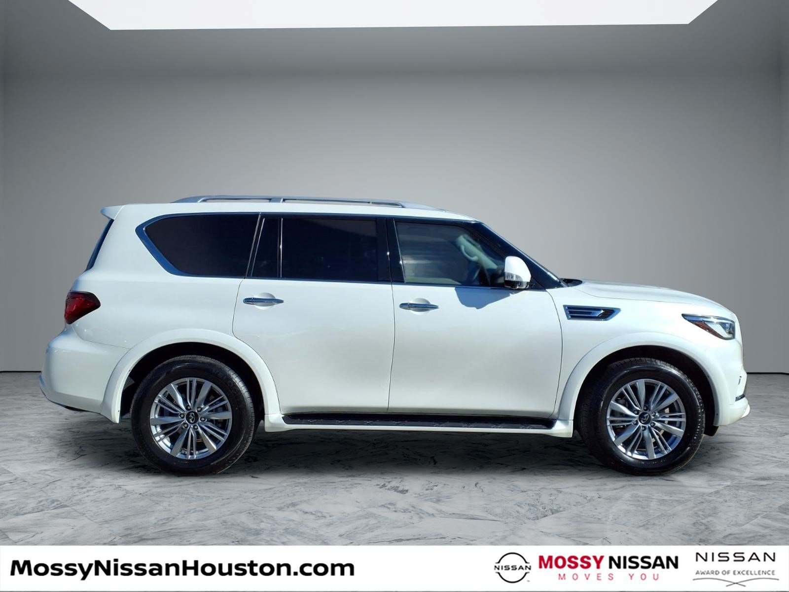 Used 2022 INFINITI QX80 Luxe w/ Cargo Package AWD/4WD image 8
