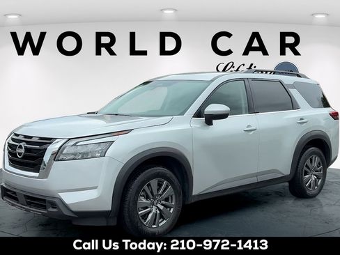 Used 2025 Nissan Pathfinder SV FWD image 7