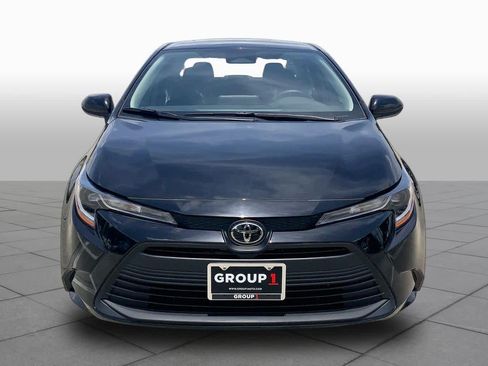 Used 2024 Toyota Corolla LE FWD image 4
