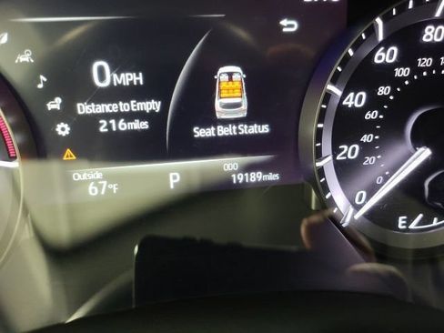 Used 2023 Toyota Highlander LE FWD image 29