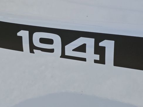 Used 2025 Jeep Wrangler Sport image 29