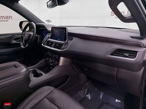 Used 2023 Chevrolet Suburban LT w/ Luxury Package image 32