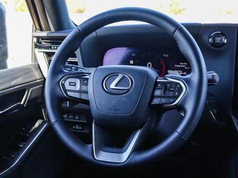 New 2026 Lexus GX 550 AWD/4WD image 18