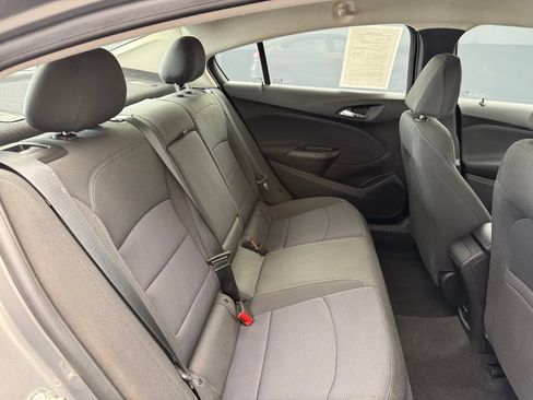 Used 2018 Chevrolet Cruze LT w/ Convenience Package FWD image 70