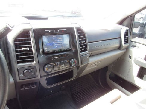 Used 2020 Ford F250 XL w/ Power Equipment Group AWD/4WD image 39