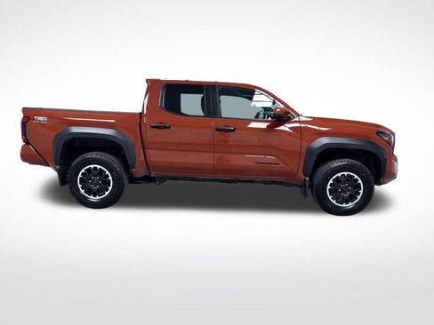 Used 2025 Toyota Tacoma TRD Off-Road AWD/4WD image 13