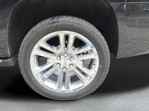 Used 2020 Chevrolet Tahoe Premier w/ Premier Plus Edition AWD/4WD image 28