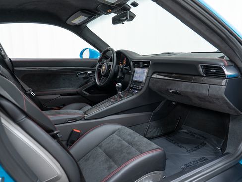 Used 2018 Porsche 911 GT3 RWD image 30