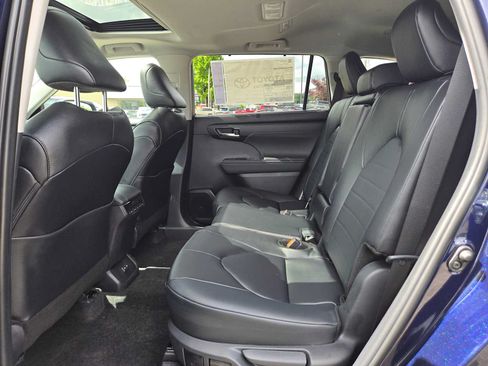 New 2026 Toyota Highlander XLE AWD/4WD image 16