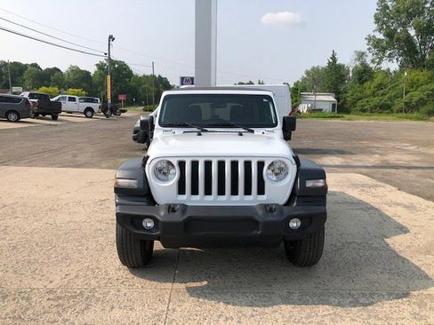 Used 2023 Jeep Wrangler Unlimited Sport image 2