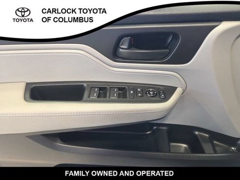 Used 2018 Honda Odyssey EX image 12