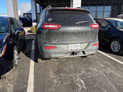 Used 2016 Jeep Cherokee 75th Anniversary image 5