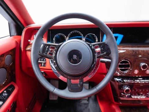 Used 2019 Rolls-Royce Phantom Sedan RWD image 37