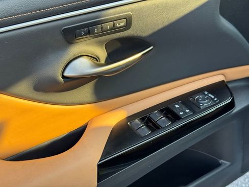 Certified 2024 Lexus ES 350 w/ Premium Package image 22