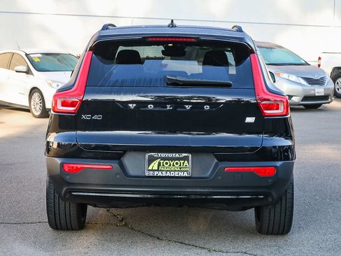 Used 2021 Volvo XC40 P8 Recharge w/ Advanced Package image 7