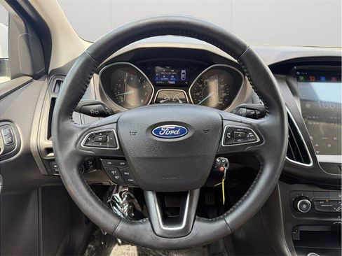 Used 2016 Ford Focus SE w/ Equipment Group 201A FWD image 21