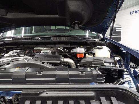 Used 2024 Chevrolet Silverado 2500 High Country image 32