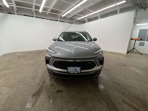 Used 2024 Buick Encore GX Sport Touring w/ Experience Buick Package image 9