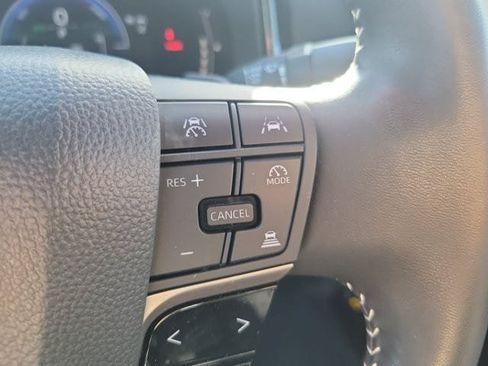 Used 2026 Toyota Camry SE FWD image 25